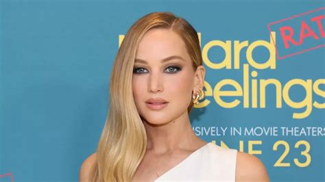 naked jennifer lawrence|Jennifer Lawrence shocks fans by getting completely naked in。